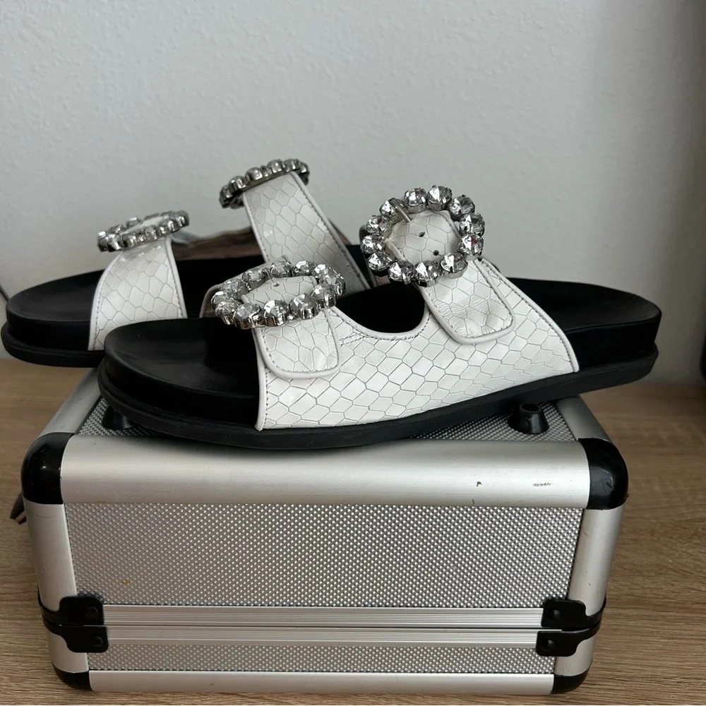 SCHUTZ ariel crystal